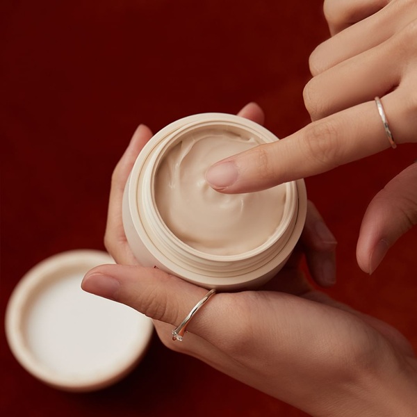 Fraijour Alchemic Ginsenoside Intense Firming Cream 2