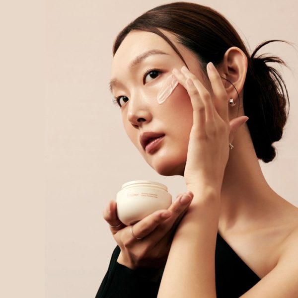 Fraijour Alchemic Ginsenoside Intense Firming Cream texture